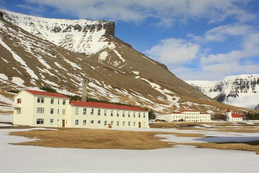 Guesthouse Nupur Thingeyri Eksteriør bilde